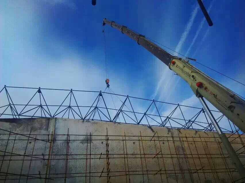 都江堰食堂网架结构工程